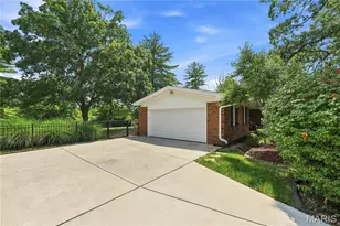 356 Elmcrest Dr, Ballwin, MO 63011 - Photo 24
