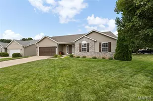 1447 Wood Haven Dr, Saint Charles, MO 63304 - Photo 2