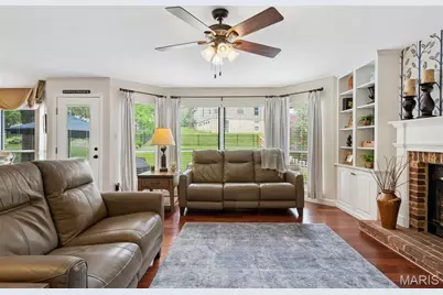 902 Oakmoor Drive, Fenton, MO 63026 - Photo 14