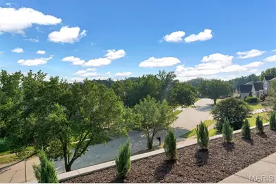 5839 Brookstone Terrace Drive, Saint Louis, MO 63129 - Photo 4