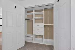 7915 Camelot Ln, Saint Louis, MO 63123 - Photo 22