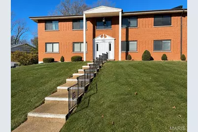 7915 Camelot Lane #2, Saint Louis, MO 63123 - Photo 1