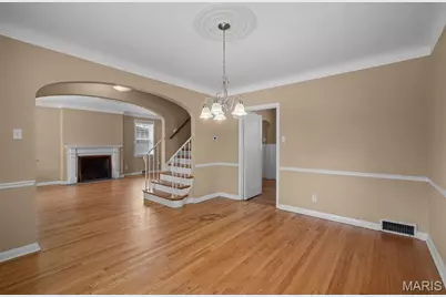 8105 Delmar Boulevard, University City, MO 63130 - Photo 10