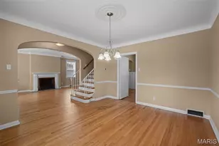 8105 Delmar Blvd, University City, MO 63130 - Photo 10