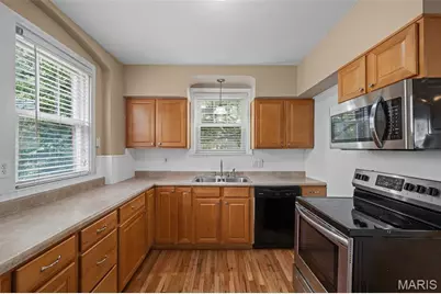 8105 Delmar Boulevard, University City, MO 63130 - Photo 12