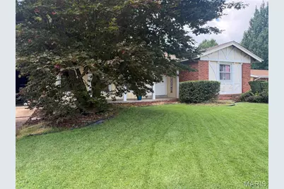 2105 Barcelona Drive, Florissant, MO 63033 - Photo 2