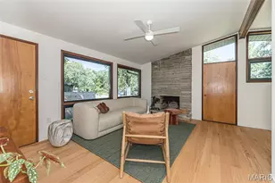728 Hutchins Dr, Saint Louis, MO 63126 - Photo 6