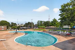 10401 Briarbend Dr, Saint Louis, MO 63146 - Photo 20