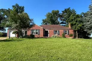 1306 E 3rd St, Washington, MO 63090 - Photo 2
