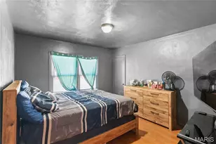 8017 Patterson Dr, Saint Louis, MO 63134 - Photo 6