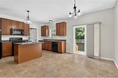 546 Springhurst Parkway, O'Fallon, MO 63368 - Photo 12