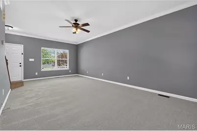 546 Springhurst Parkway, O'Fallon, MO 63368 - Photo 8