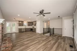 301 Excalibur Blvd, Troy, MO 63379 - Photo 8