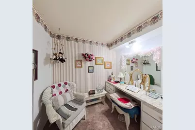 10035 Sakura Drive, Saint Louis, MO 63128 - Photo 14