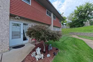 10035 Sakura Dr, Saint Louis, MO 63128 - Photo 2