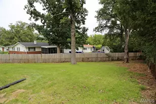 3245 Long Champs Dr, Florissant, MO 63033 - Photo 14