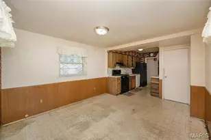 9337 Laramie Dr, Bellefontaine Neighbors, MO 63137 - Photo 16