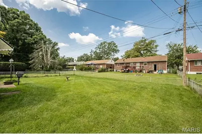 9337 Laramie Drive, Bellefontaine Neighbors, MO 63137 - Photo 38