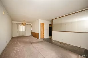 9337 Laramie Dr, Bellefontaine Neighbors, MO 63137 - Photo 4