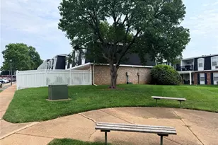 840 Dumont Pl, Saint Louis, MO 63125 - Photo 24