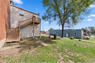 318 Broadway Street, Elsberry, MO 63343 - Photo 32