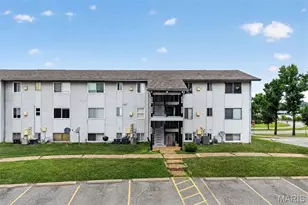 1823 Gascony Parc Dr, Lake Saint Louis, MO 63367 - Photo 6