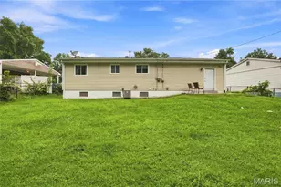 10320 Meath Dr, Saint Louis, MO 63123 - Photo 32