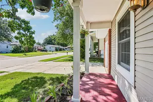 2213 Gladiator Dr, Fenton, MO 63026 - Photo 2