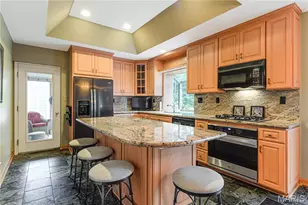 11838 Sunlind Dr, Sunset Hills, MO 63127 - Photo 6
