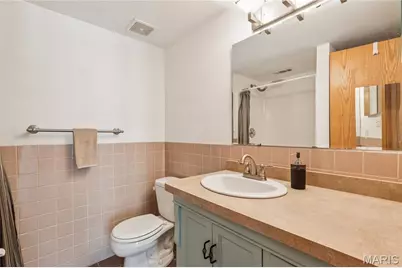 2700 Delaware Drive, Florissant, MO 63033 - Photo 24