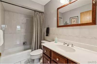 2700 Delaware Drive, Florissant, MO 63033 - Photo 20