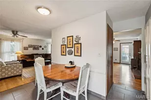 2700 Delaware Dr, Florissant, MO 63033 - Photo 10