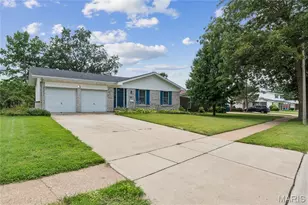 2700 Delaware Dr, Florissant, MO 63033 - Photo 28