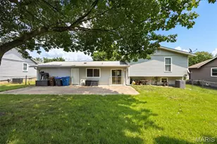 615 Country Lake Dr, Saint Peters, MO 63376 - Photo 28