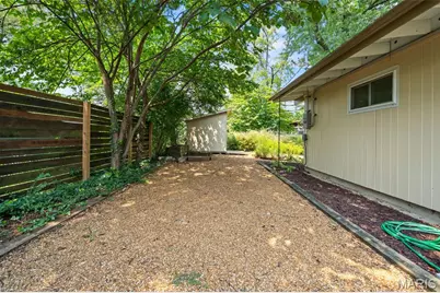 1630 Liggett Drive, Saint Louis, MO 63126 - Photo 26