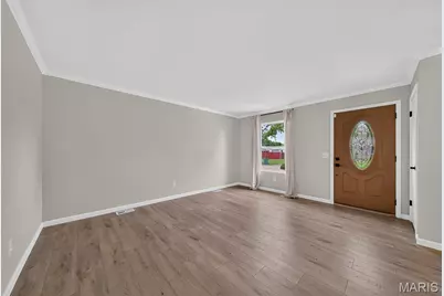 3024 Mediterranean Drive, Florissant, MO 63031 - Photo 8