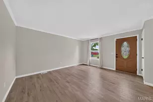 3024 Mediterranean Dr, Florissant, MO 63031 - Photo 8