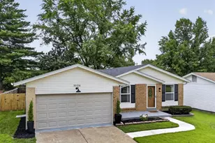 3024 Mediterranean Dr, Florissant, MO 63031 - Photo 2