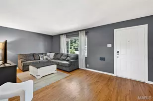 9828 Whitcomb Ln, Affton, MO 63123 - Photo 6
