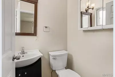 6780 Lesli Mari Court, Florissant, MO 63033 - Photo 16
