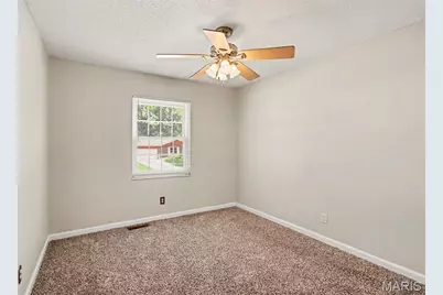 6780 Lesli Mari Court, Florissant, MO 63033 - Photo 8