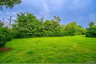17 Bon Price Terrace, Olivette, MO 63132 - Photo 8