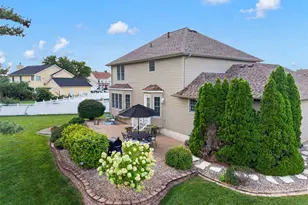 307 Camilla Dr, O'Fallon, MO 63366 - Photo 2