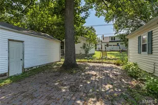 52 Linn Dr, Saint Genevieve, MO 63670 - Photo 8