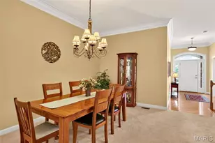 2424 Clayton Pointe Ct, Chesterfield, MO 63017 - Photo 8