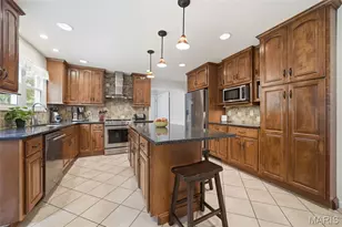 15011 Ridge Lake Dr, Chesterfield, MO 63017 - Photo 2