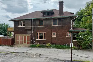 615 Center St, Hannibal, MO 63401 - Photo 2