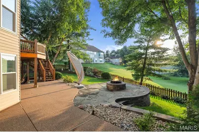 3559 Burgundy Way Drive, Saint Louis, MO 63129 - Photo 10