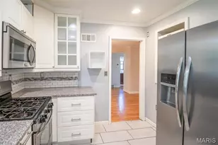 330 Calvert Ave, Webster Groves, MO 63119 - Photo 8