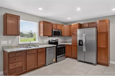 3689 Whispering Woods Drive, Florissant, MO 63031 - Photo 10